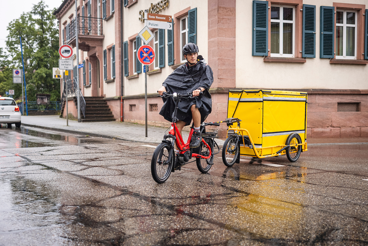 Tern HSD and Carla Cargo trailer