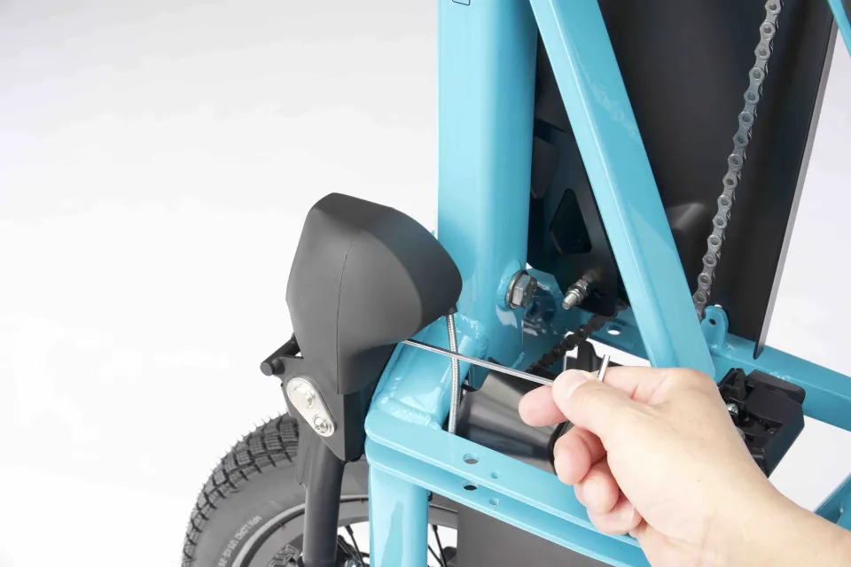 Use the 3 mm Allen wrench to tighten the cover screw of the Tern GSD Gen 3 Atlas Lockstand rubber cover.
